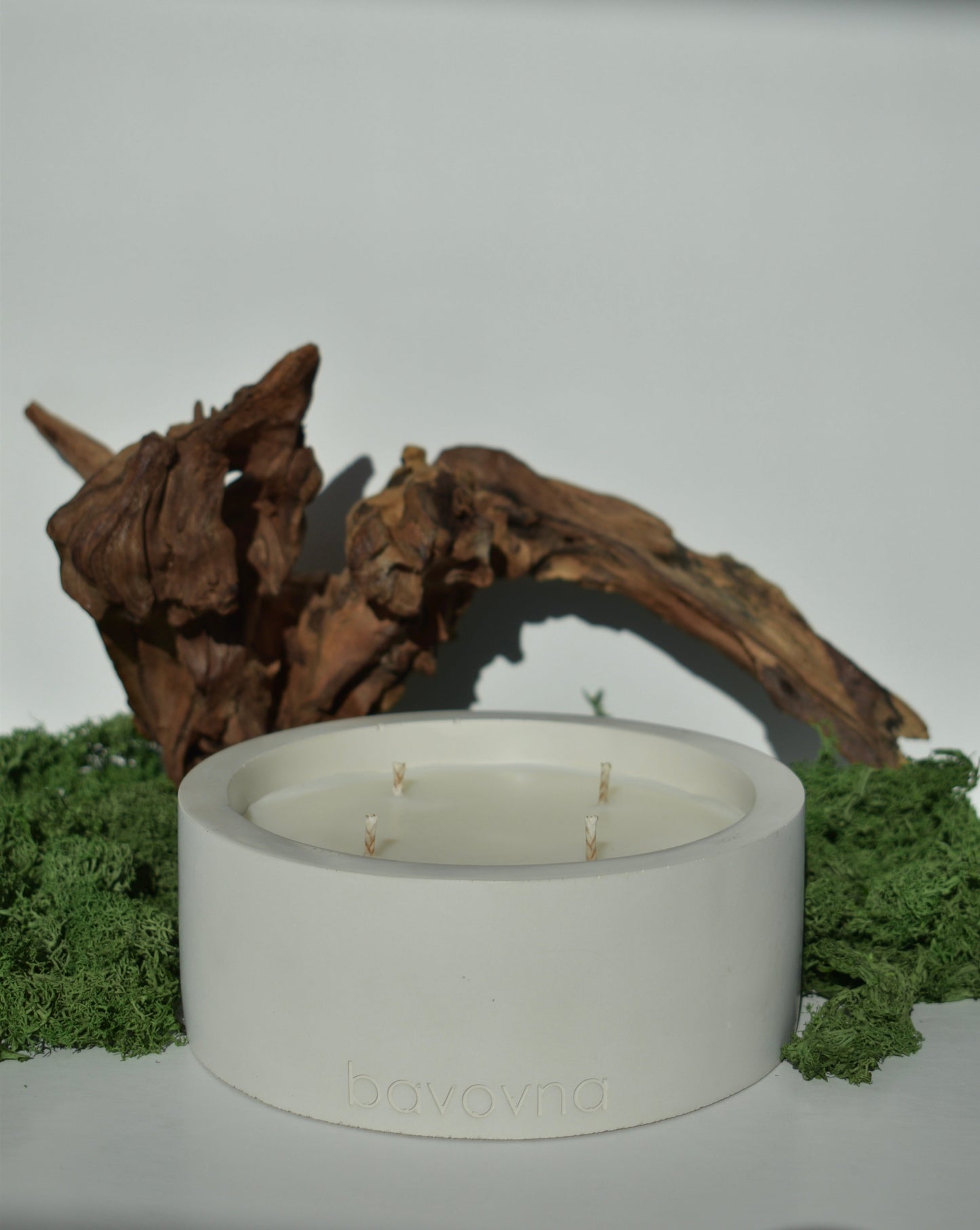 Betelgeuse white Candles: Eco-Friendly Handmade Soy Wax in Unique Concrete Jars