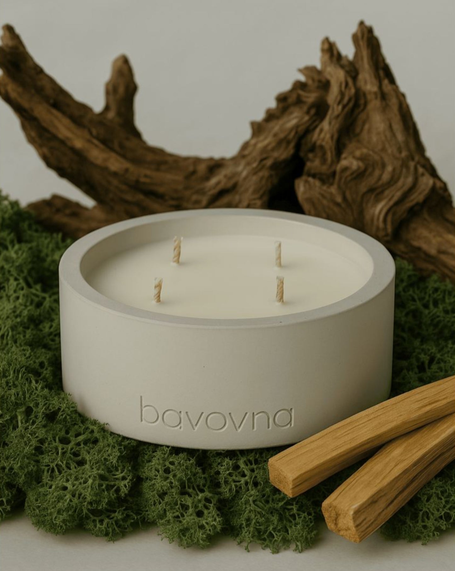 Betelgeuse white Candles: Eco-Friendly Handmade Soy Wax in Unique Concrete Jars